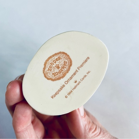 Hallmark Keepsake Tree Ornament Tender Touches Eager For Christmas 1994 - Picture 6 of 8